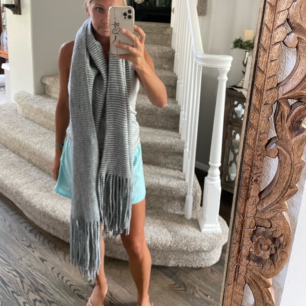 Stripped scarf